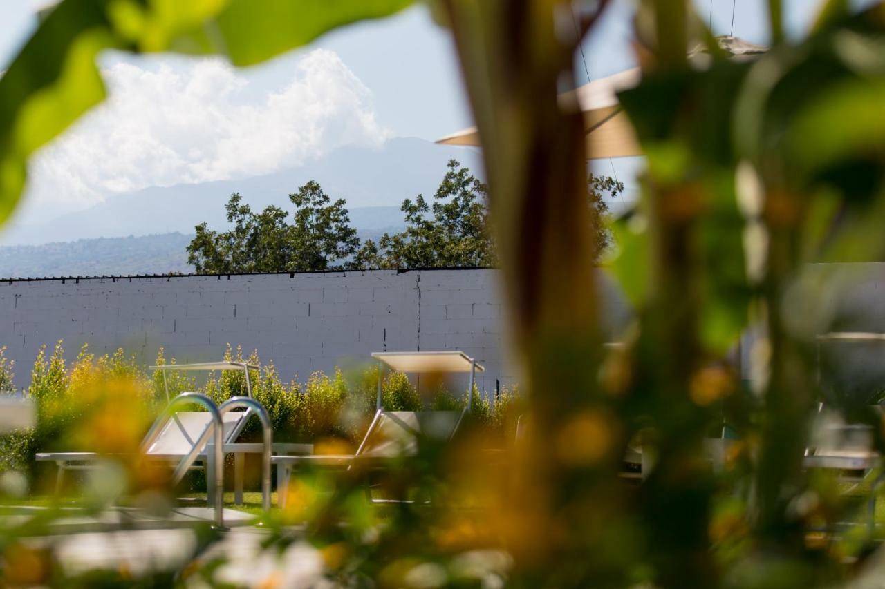 Veda Elegant Rooms Fiumefreddo di Sicilia Exterior foto
